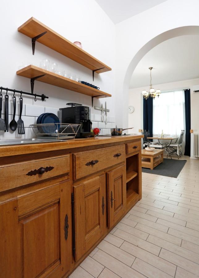 Classy 2 Bedroom Apartment In City Center Bucureşti Exterior foto